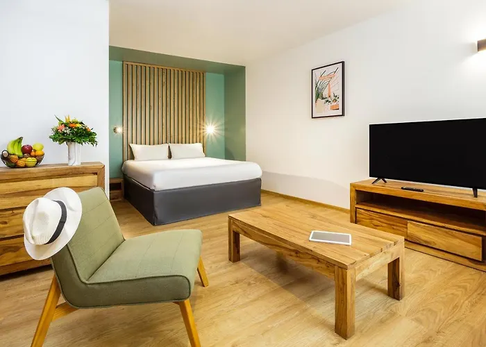 Coeur Comedie Apart-hotel
